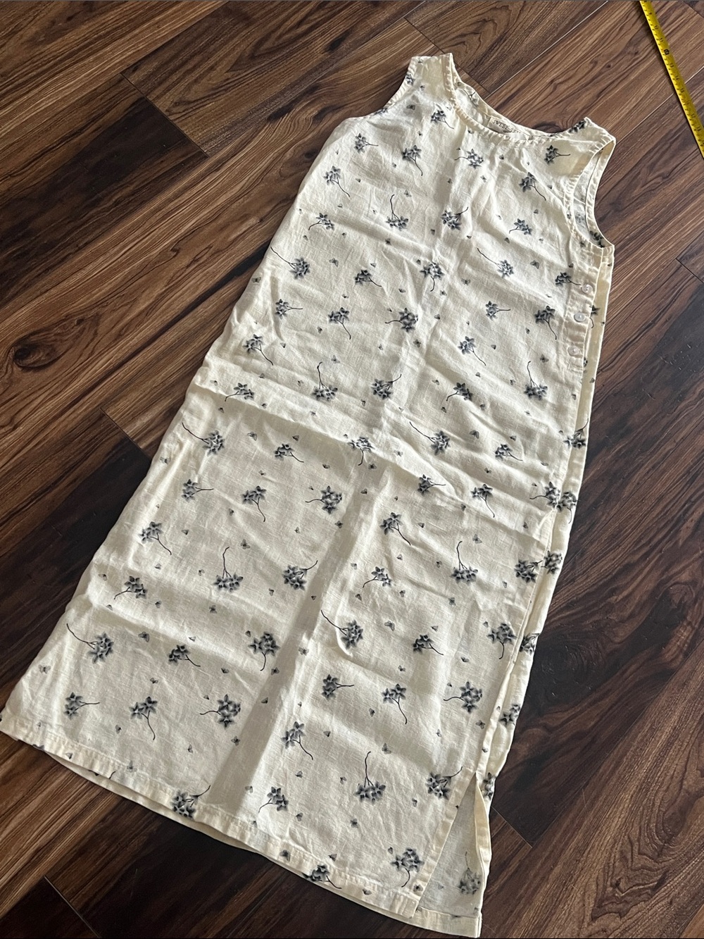 Sleeveless Floral Midi light butter yellow linen dress